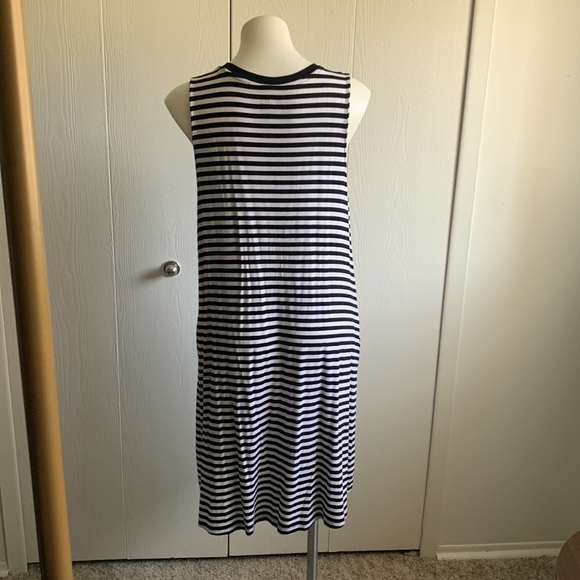 Time and True shift style dress. Size XL. Like new. - Picture 4 of 5
